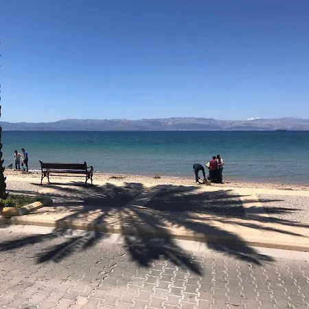 Ciftlikkoy Golden Hotel *