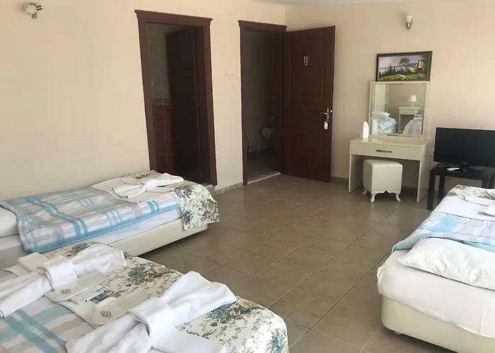 Ciftlikkoy Golden Hotel *